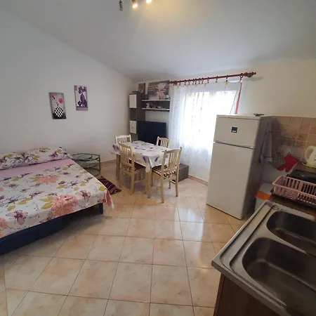Apartment Anja *